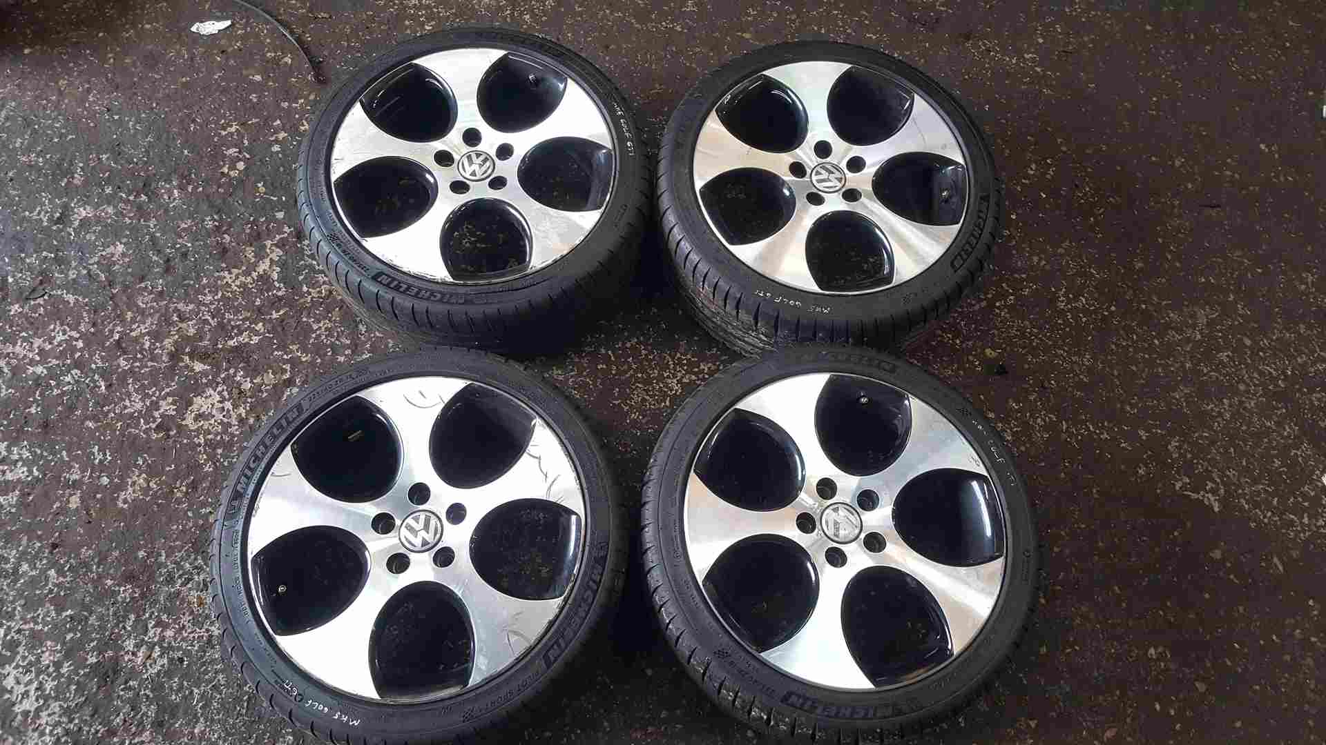 Volkswagen Golf MK5 2003-2009 GTI Monza Diamond CUT Alloy Wheel SET X 4 + Tyres
