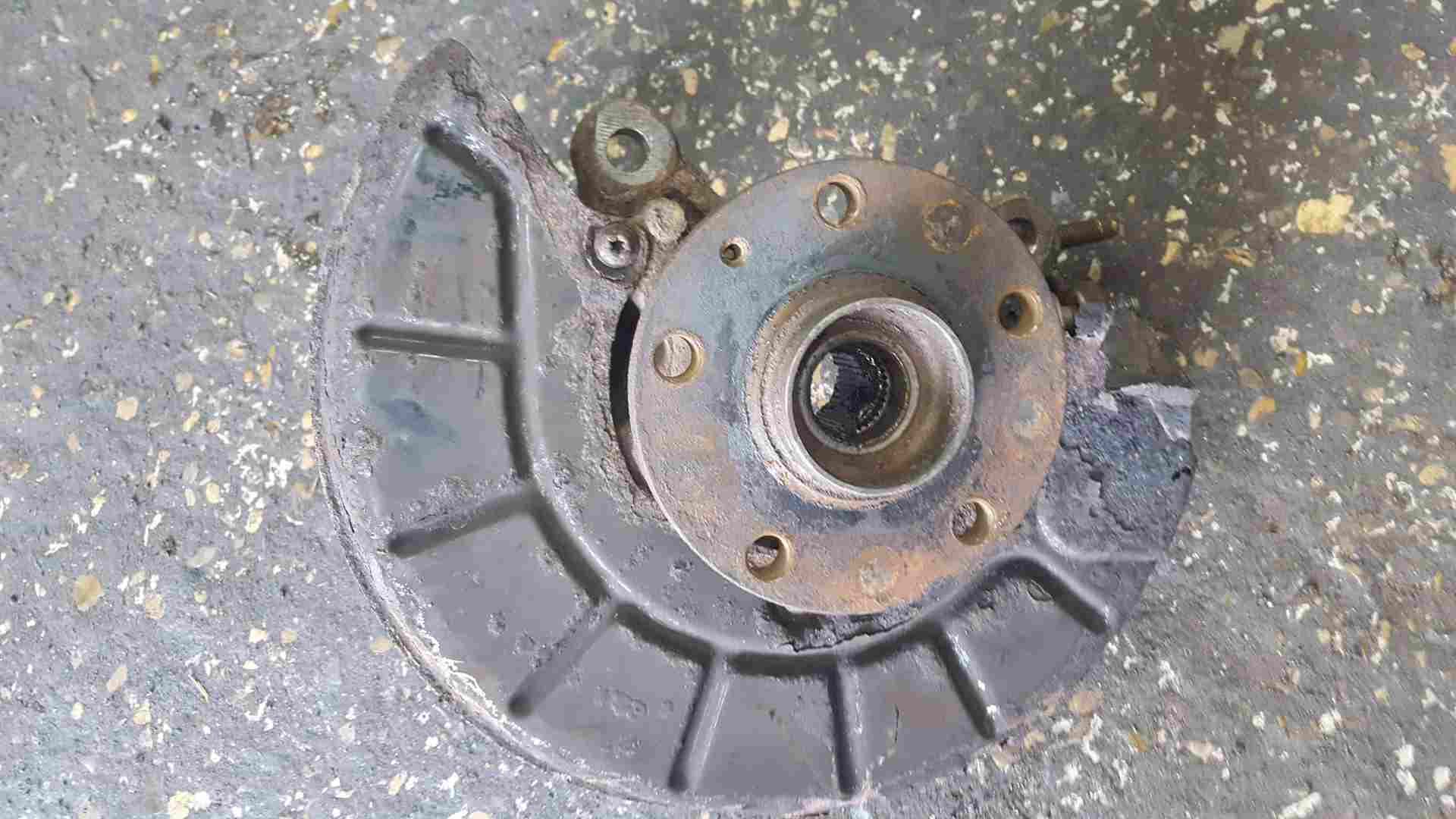 Volkswagen Golf MK5 2003-2009 GTi 2.0 Tfsi Drivers OSF Front Wheel HUB