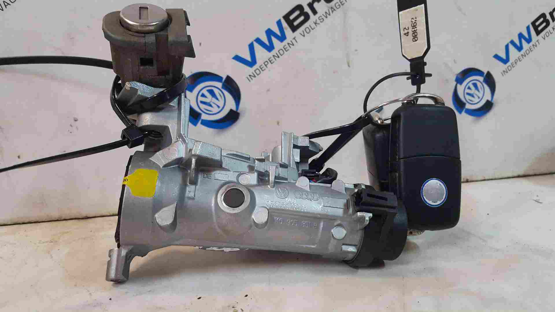 Volkswagen Golf MK5 2003-2009 Ignition Barrel Flip KEY  2 Keys Door Lock