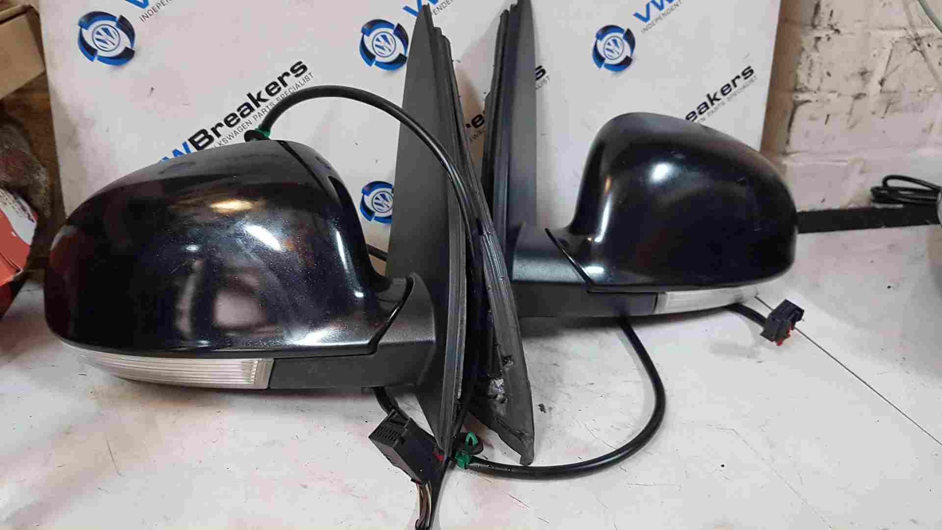 Volkswagen Golf MK5 2003-2009 Ns Os Wing Mirrors SET Pair Painted Black