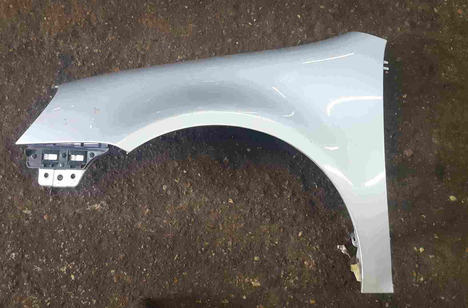 Volkswagen Golf MK5 2003-2009 Passenger NS Wing Silver LA7W