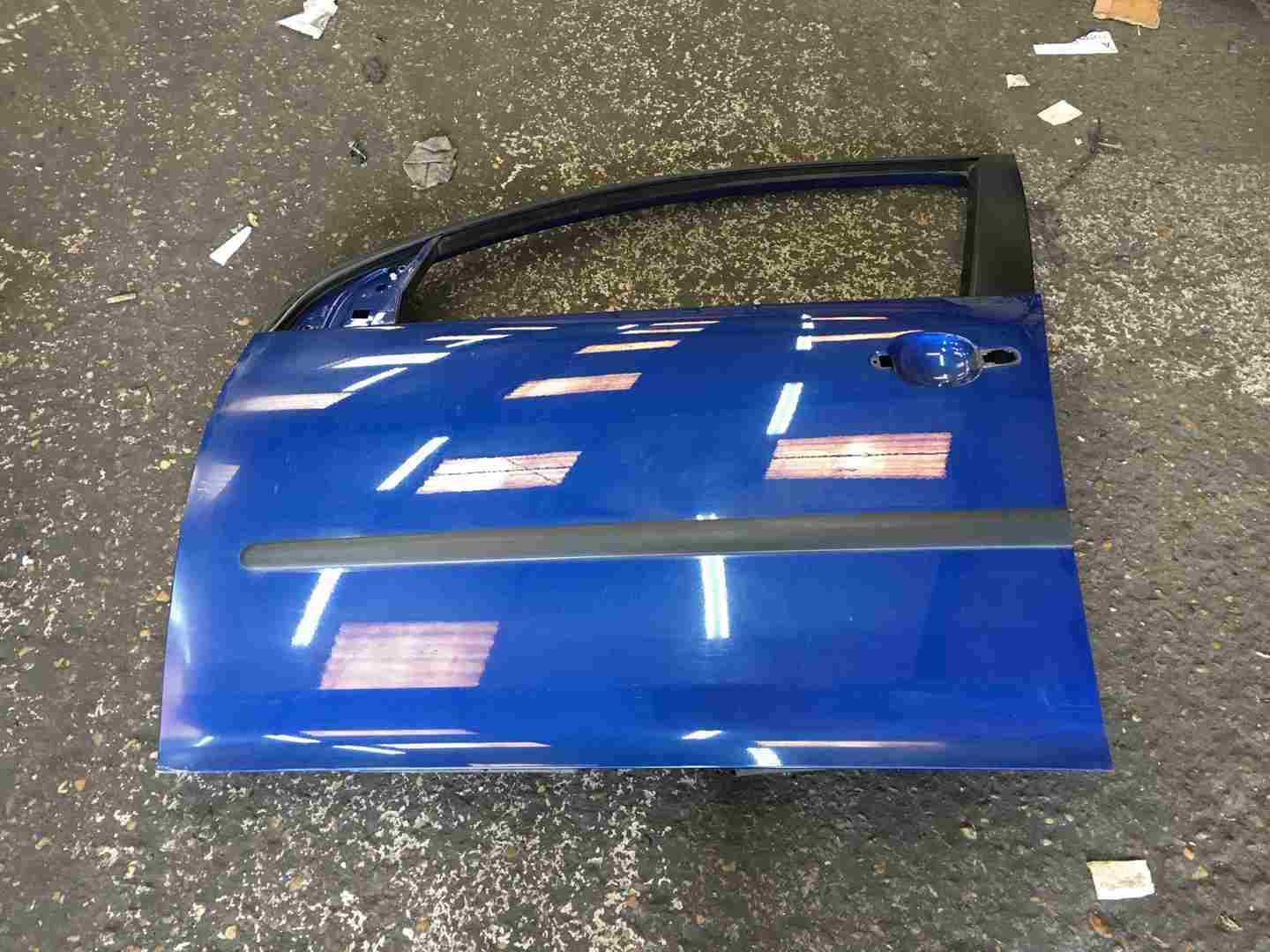 Volkswagen Golf MK5 2003-2009 Passenger NSF Front Door Blue LC5J 5dr
