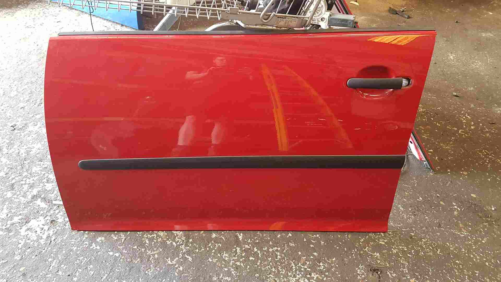 Volkswagen Golf MK5 2003-2009 Passenger NSF Front Door RED Ly3d 5Door Skin