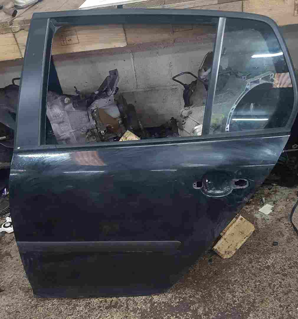 Volkswagen Golf MK5 2003-2009 Passenger NSR Rear Door Black Lc9z