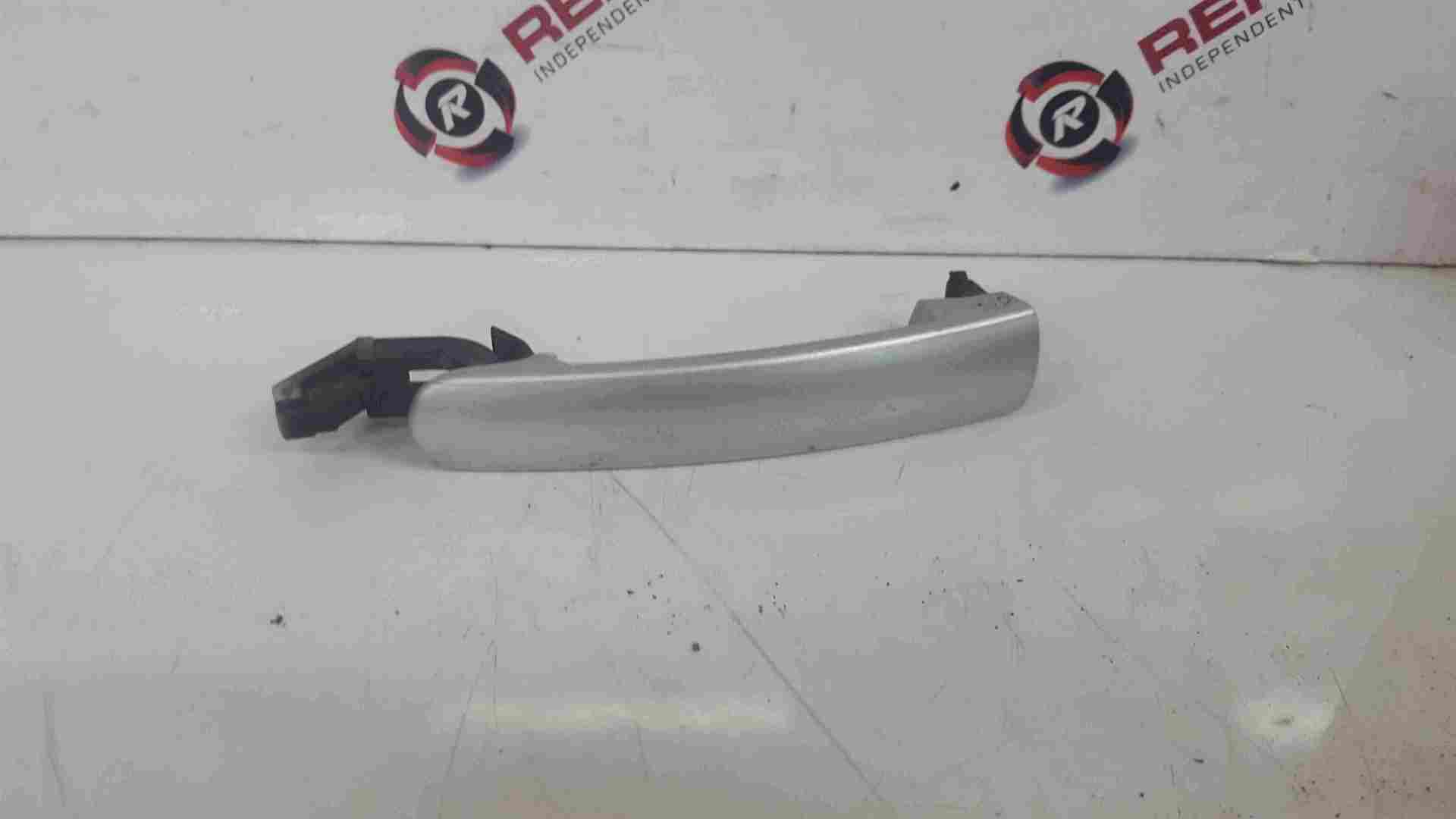 Volkswagen Golf MK5 2003-2009 Passenger NSR Rear Door Handle Silver LA7W