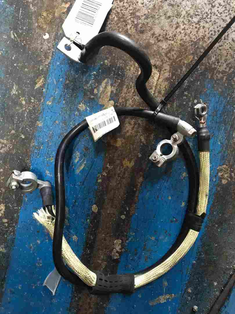 Volkswagen Golf MK5 2003-2009 R32 Battery Terminal Cable Connector 1K0971226