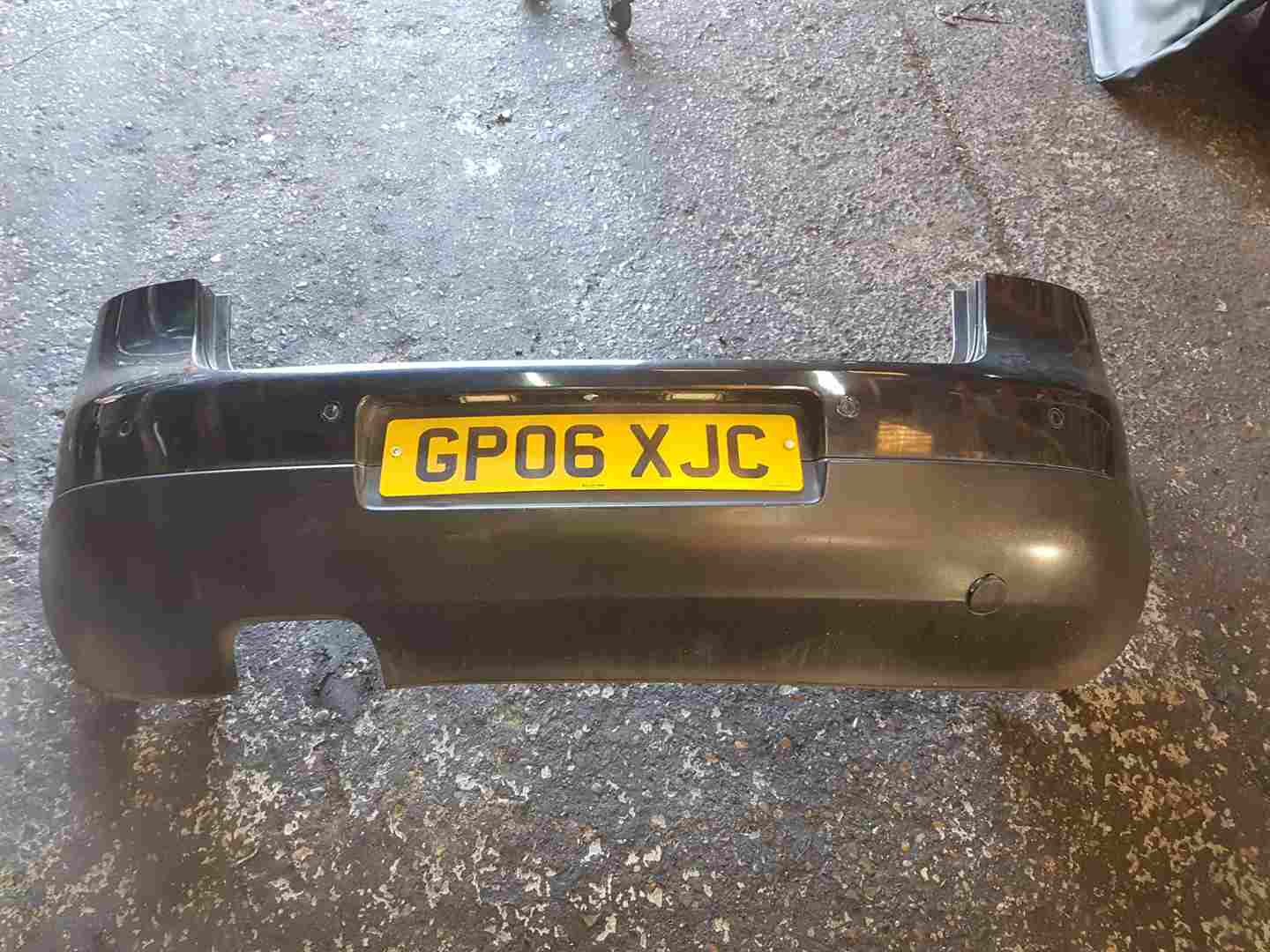 Volkswagen Golf MK5 2003-2009 Rear Bumper Black Lc9z + Sensors