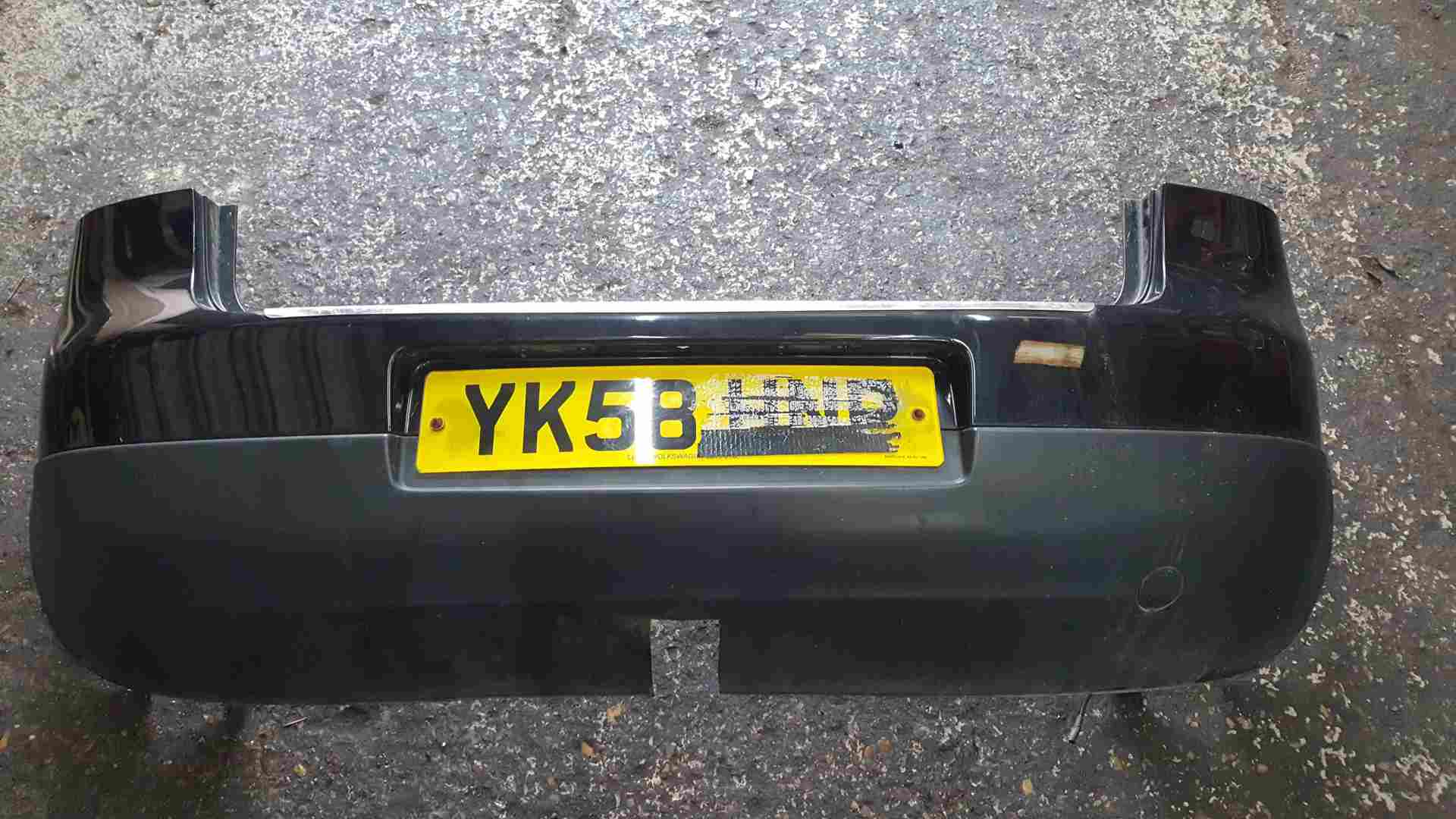 Volkswagen Golf MK5 2003-2009 Rear Bumper Black Lc9z Chrome Insert