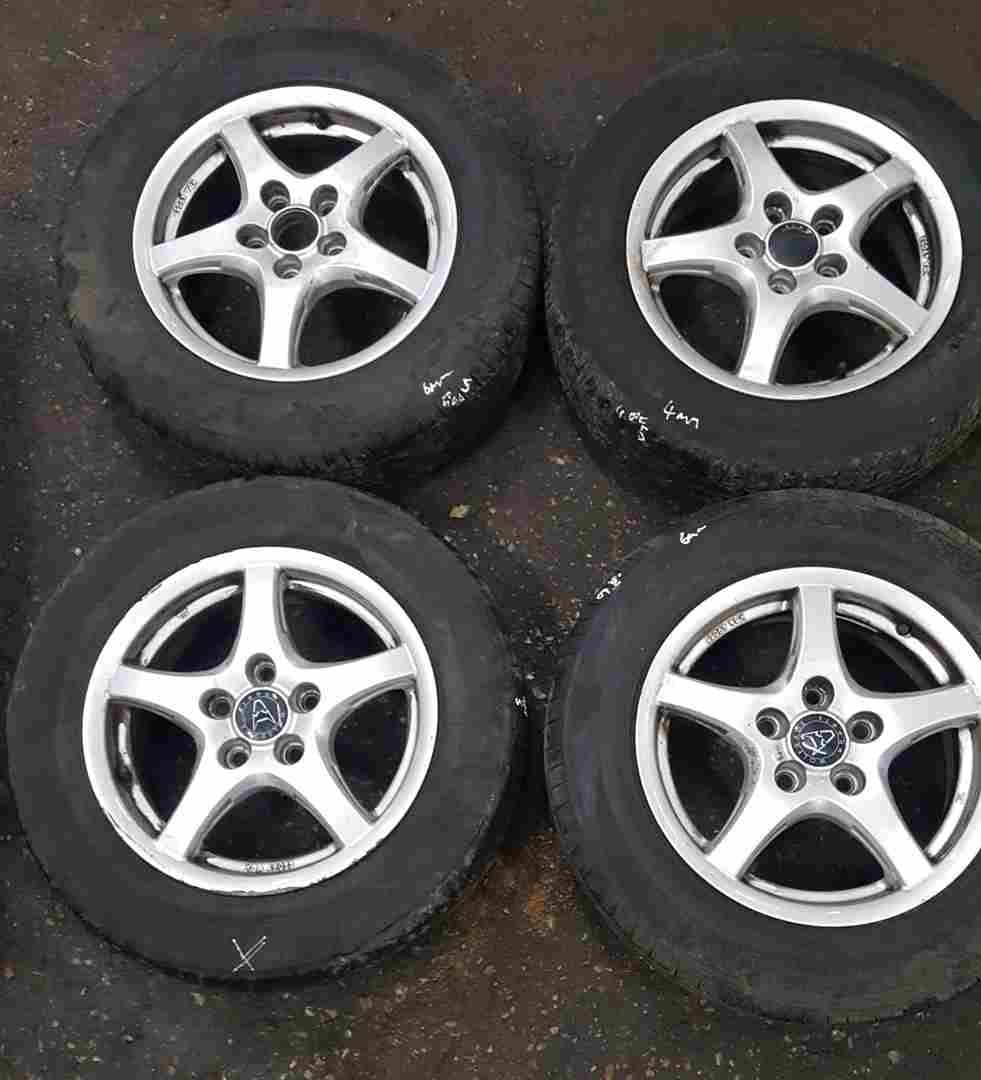 Volkswagen Golf MK5 2003-2009 Wolfrace Alloy Wheels SET X4 15Inch 5 Spoke 4/5