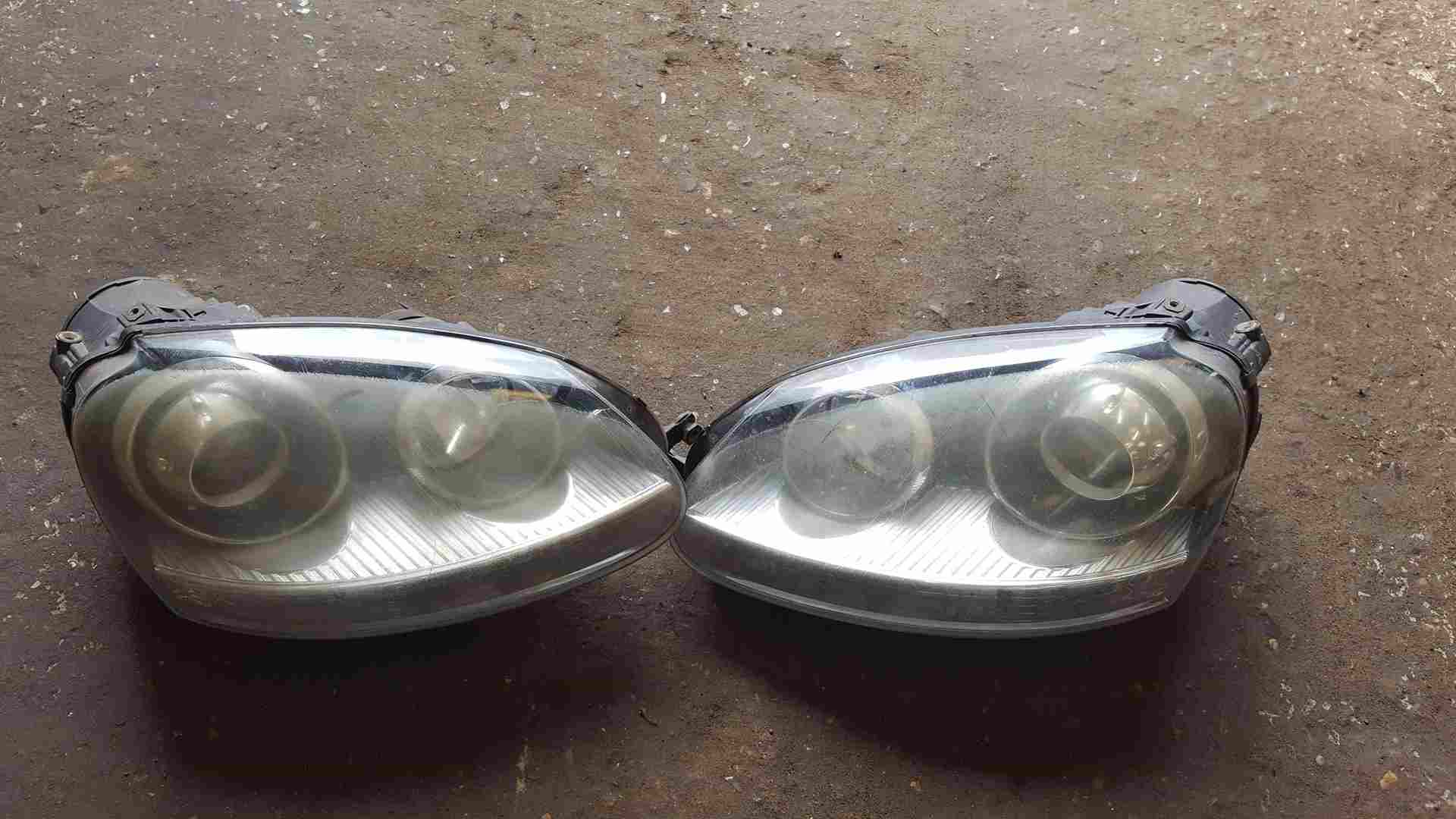 Volkswagen Golf MK5 2003-2009 Xenon Pair Headlights OSF Nsf