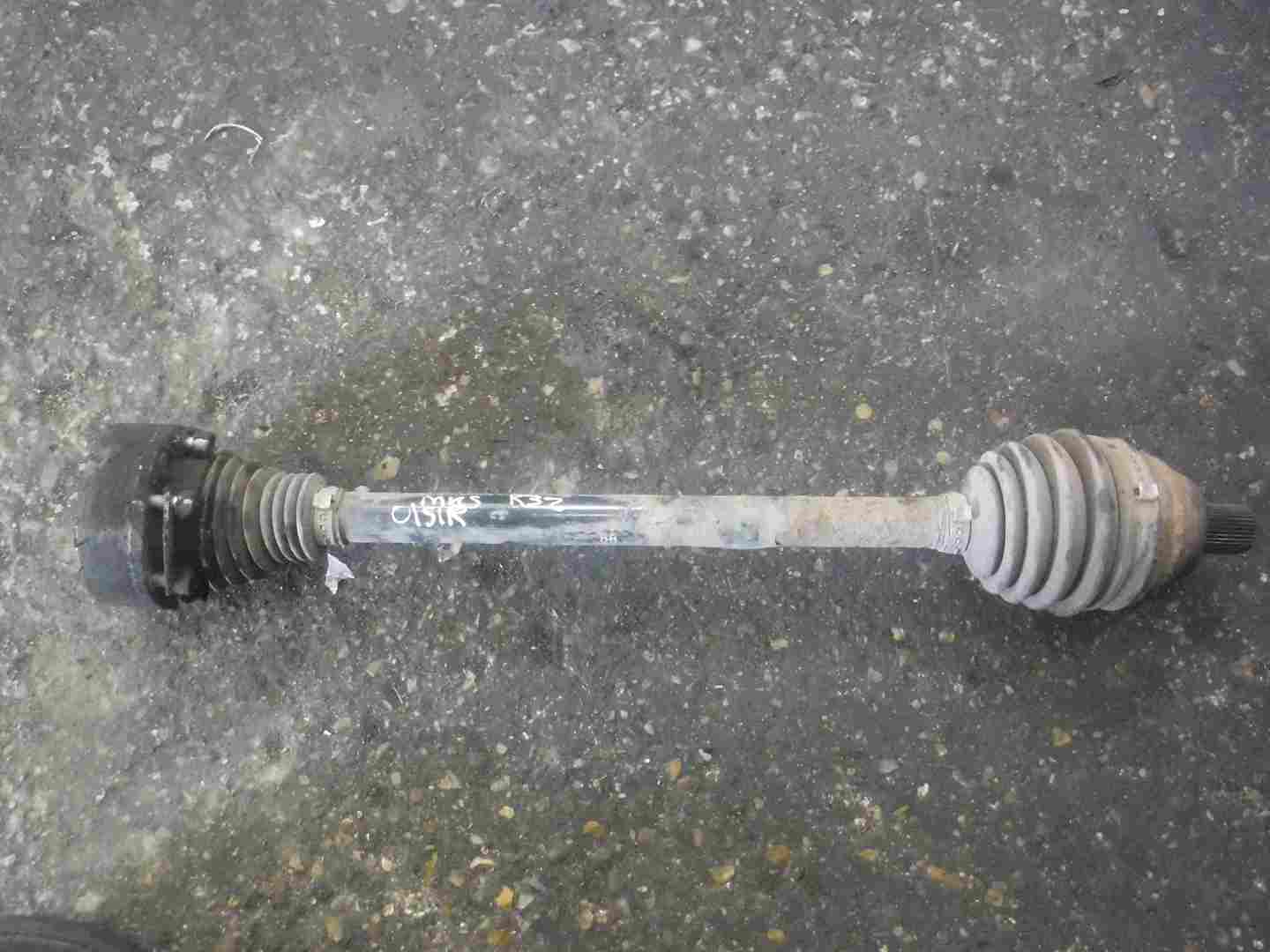 Volkswagen Golf MK5 R32 2003-2009 3.2 Petrol Drivers OSR Rear Driveshaft