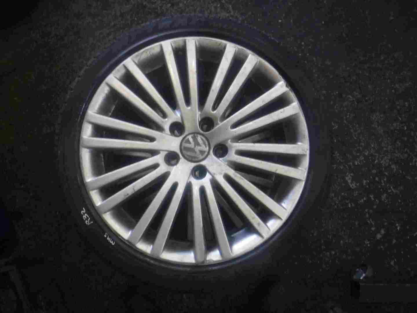Volkswagen Golf MK5 R32 2003-2009 Alloy Wheel 18inch + Tyre 225 40 18 6mm 