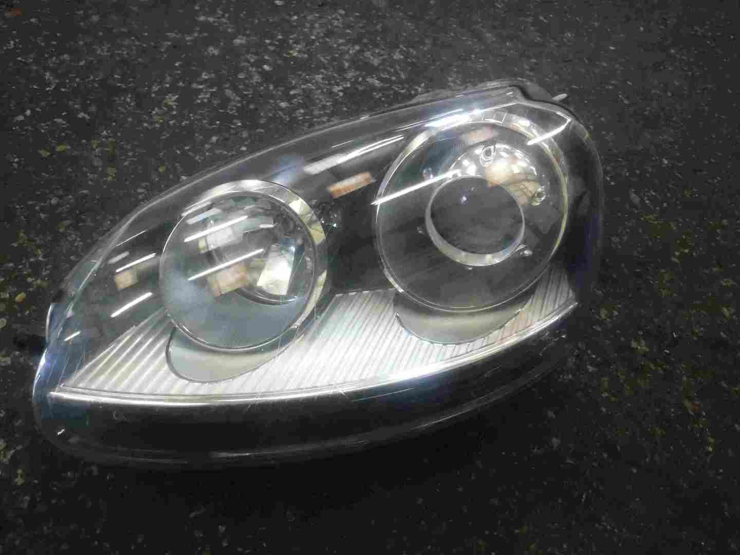 Volkswagen Golf MK5 R32 2003-2009 Xenon Passenger NSF Front Headlight 0301212671
