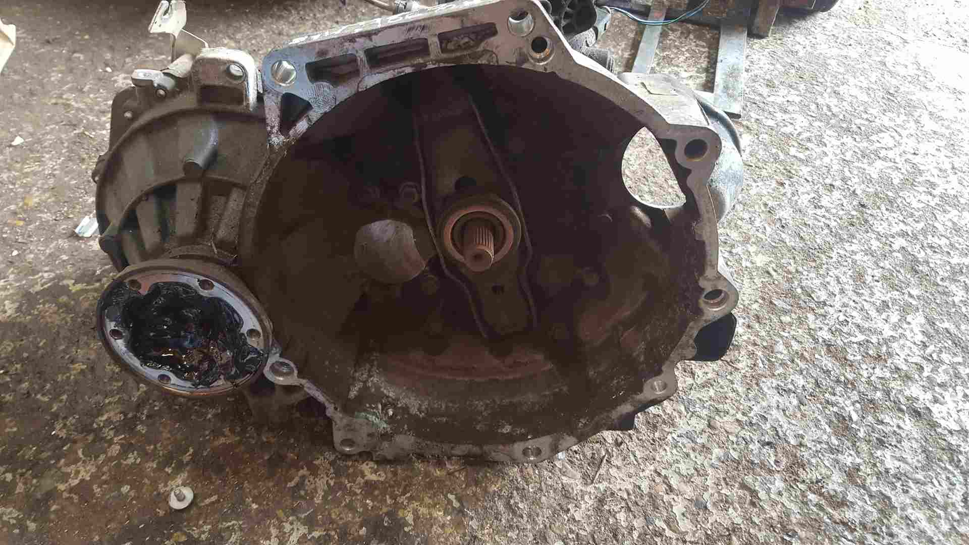 Volkswagen Golf MK6 20092012 1.6 TDI 5 Speed Manual Gearbox LHW Spares