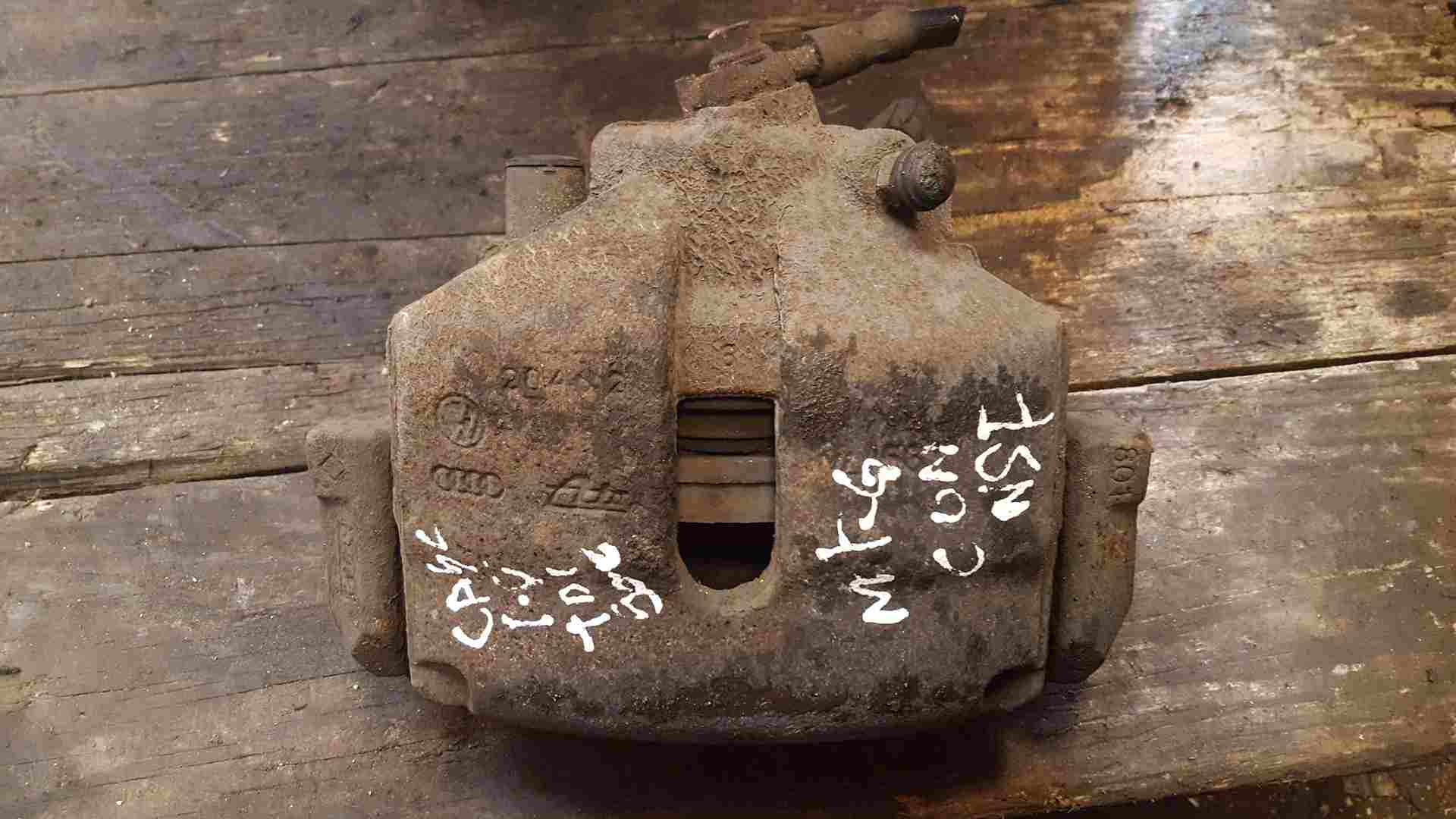 Volkswagen Golf Cabriolet  MK6 2009-2012 1.6 TDI NSF Front Left Brake Caliper