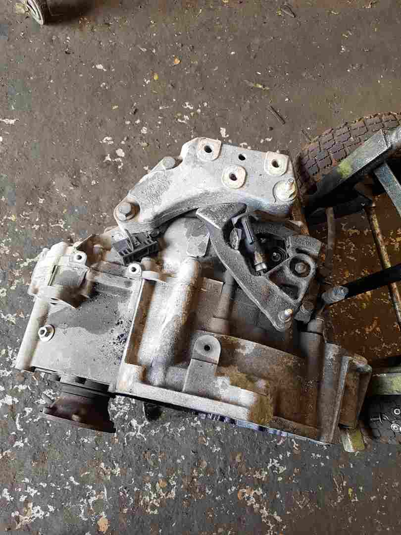 Volkswagen Golf MK6 2009-2012 2.0 TDI 6 Speed Manual Gearbox KXZ