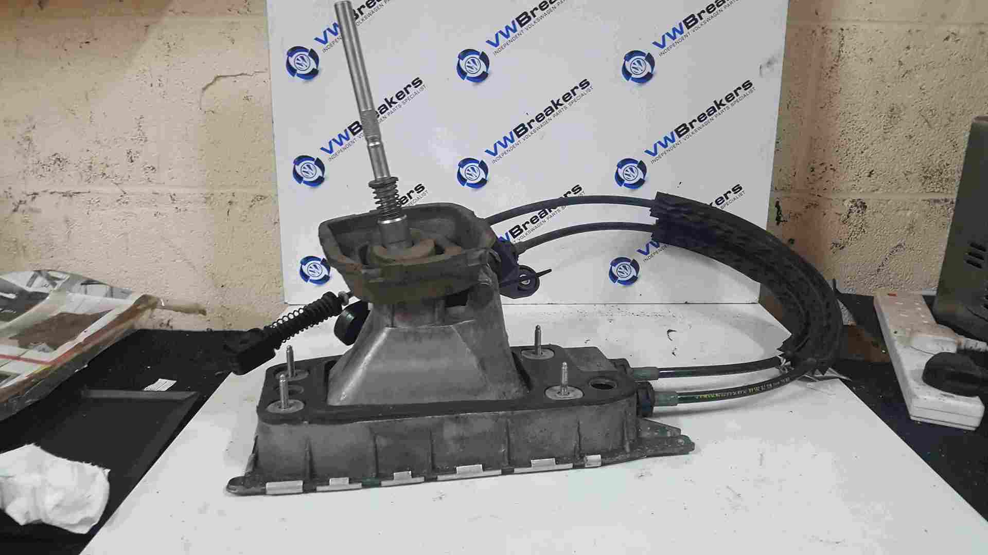 Volkswagen Golf MK6 2009-2012 5 Speed Gearstick Mechanism + Cables 1K0711049CE