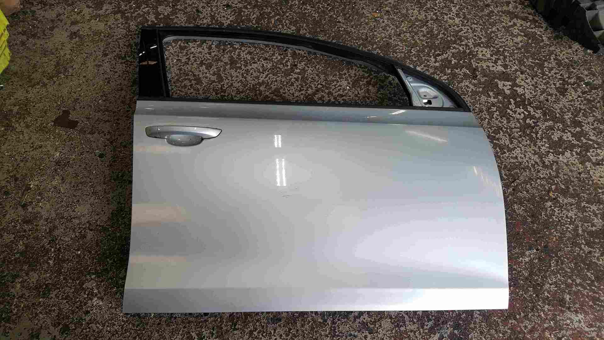Volkswagen Golf MK6 2009-2012 Drivers OSF Front Door Silver LA7W 5dr