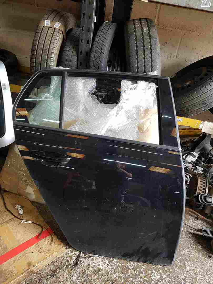 Volkswagen Golf MK6 2009-2012 Drivers OSR Rear Door Black Lc9x