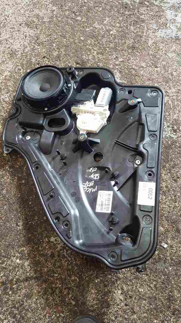 Volkswagen Golf MK6 2009-2012 Drivers OSR Rear Window Motor + Regulator