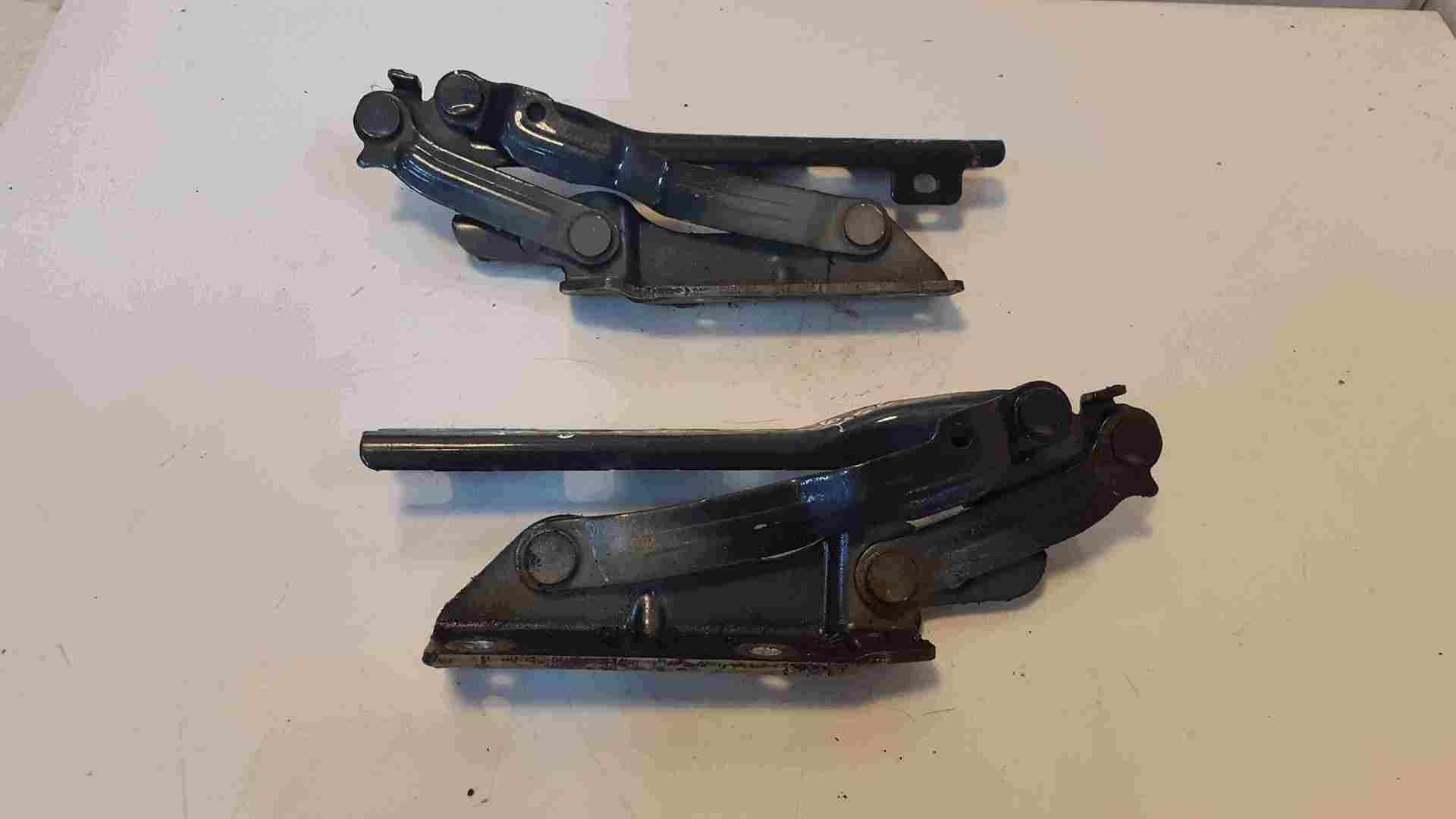 Volkswagen Golf MK6 2009-2012 Front Bonnet Hinges Grey LC5F