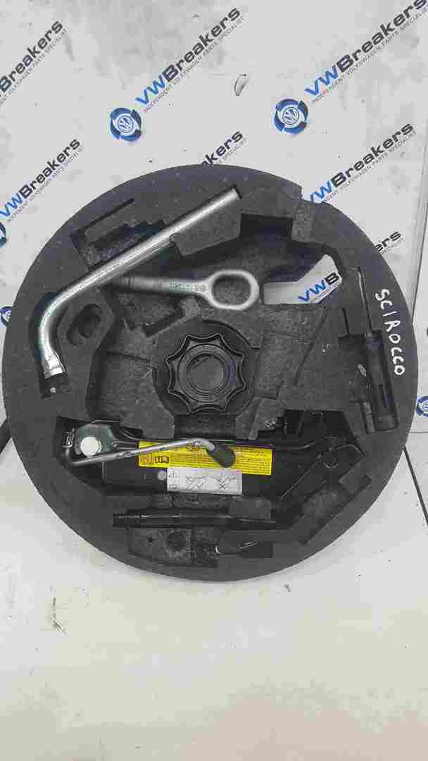 Volkswagen Golf MK6 2009-2012 Jack SET Jack Towing EYE Brace 8P0012109E