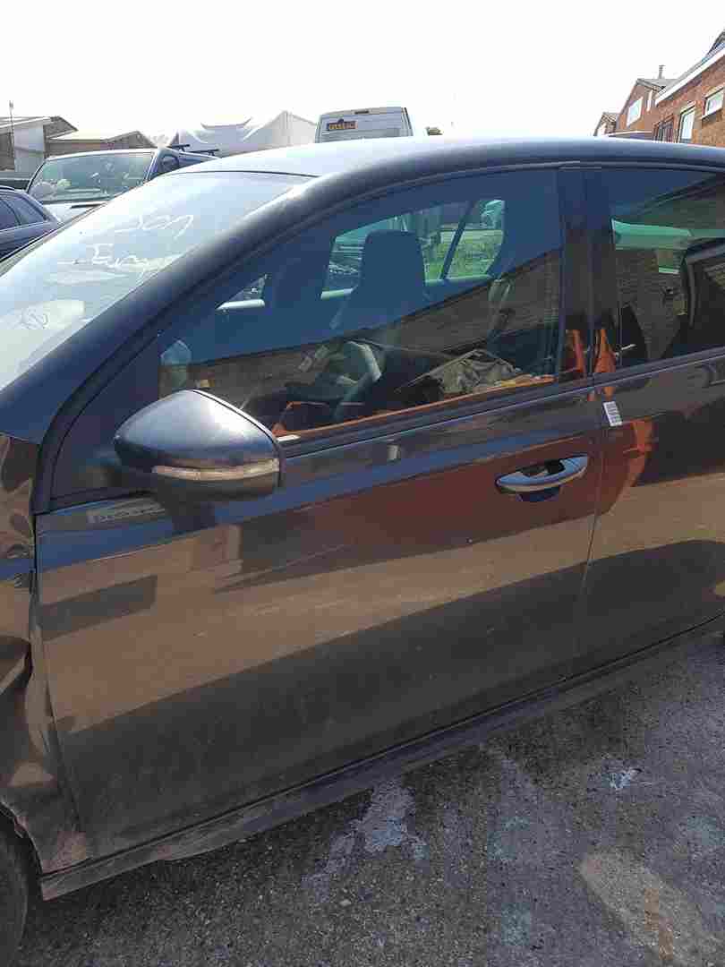 Volkswagen Golf MK6 2009-2012 Passenger Front NSF Door Carbon La9w Carbon CARBON