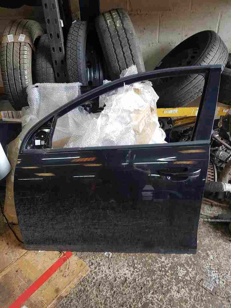 Volkswagen Golf MK6 2009-2012 Passenger NSF Front Door Black Lc9x 5dr