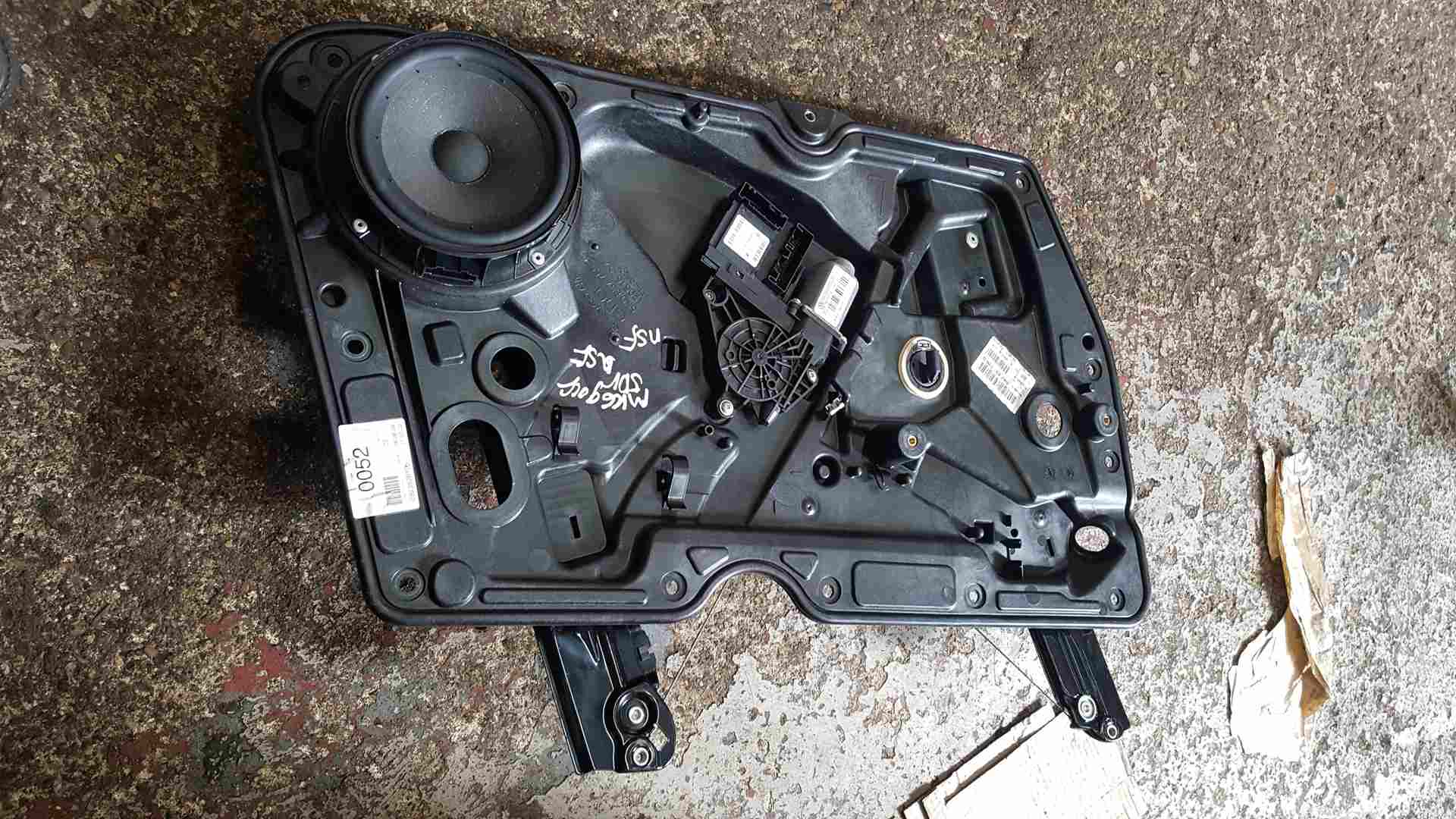 Volkswagen Golf MK6 2009-2012 Passenger NSF Front Window Motor + Regulator