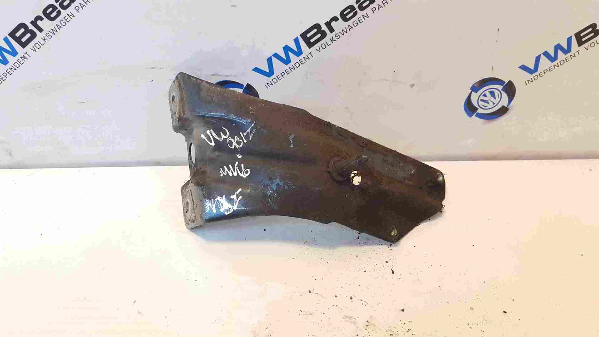 Volkswagen Golf MK6 2009-2012 Passenger NSF Front Wing Bracket 5K6821135A