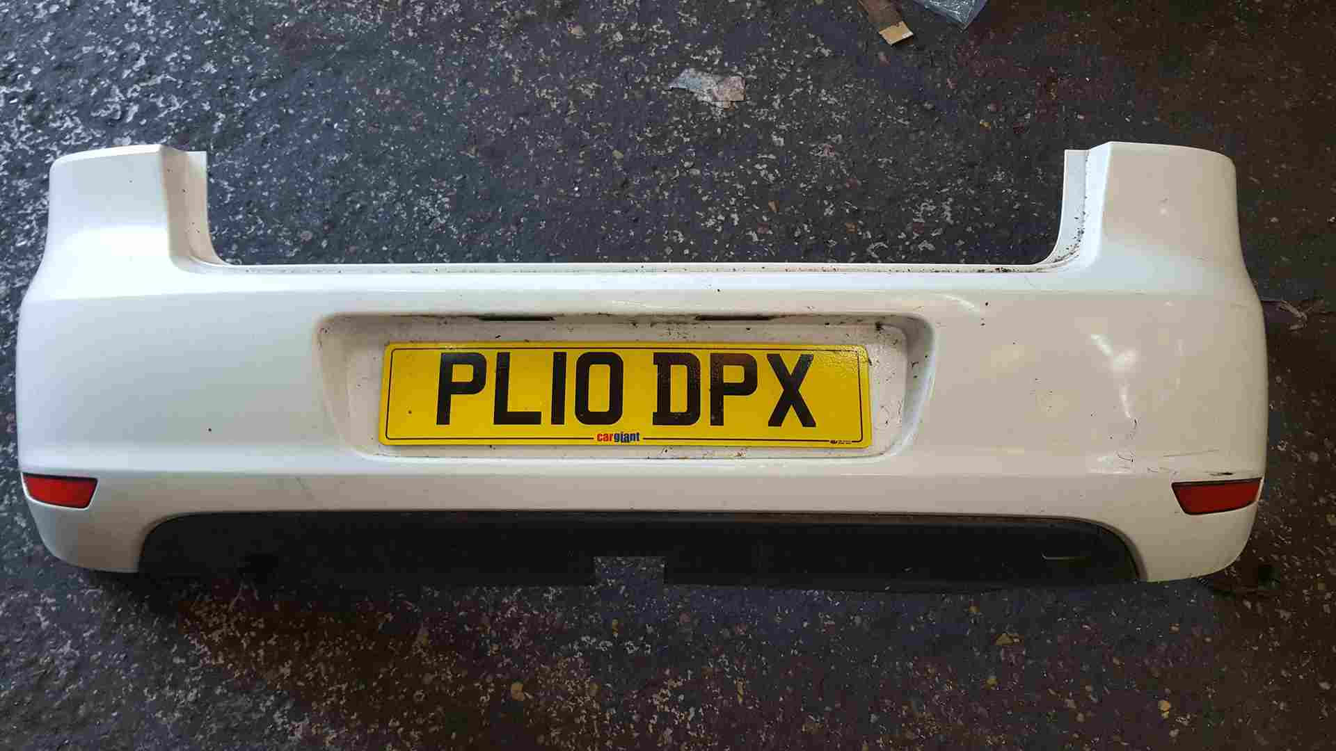 Volkswagen Golf MK6 2009-2012 Rear Bumper White Lb9a Scuffs