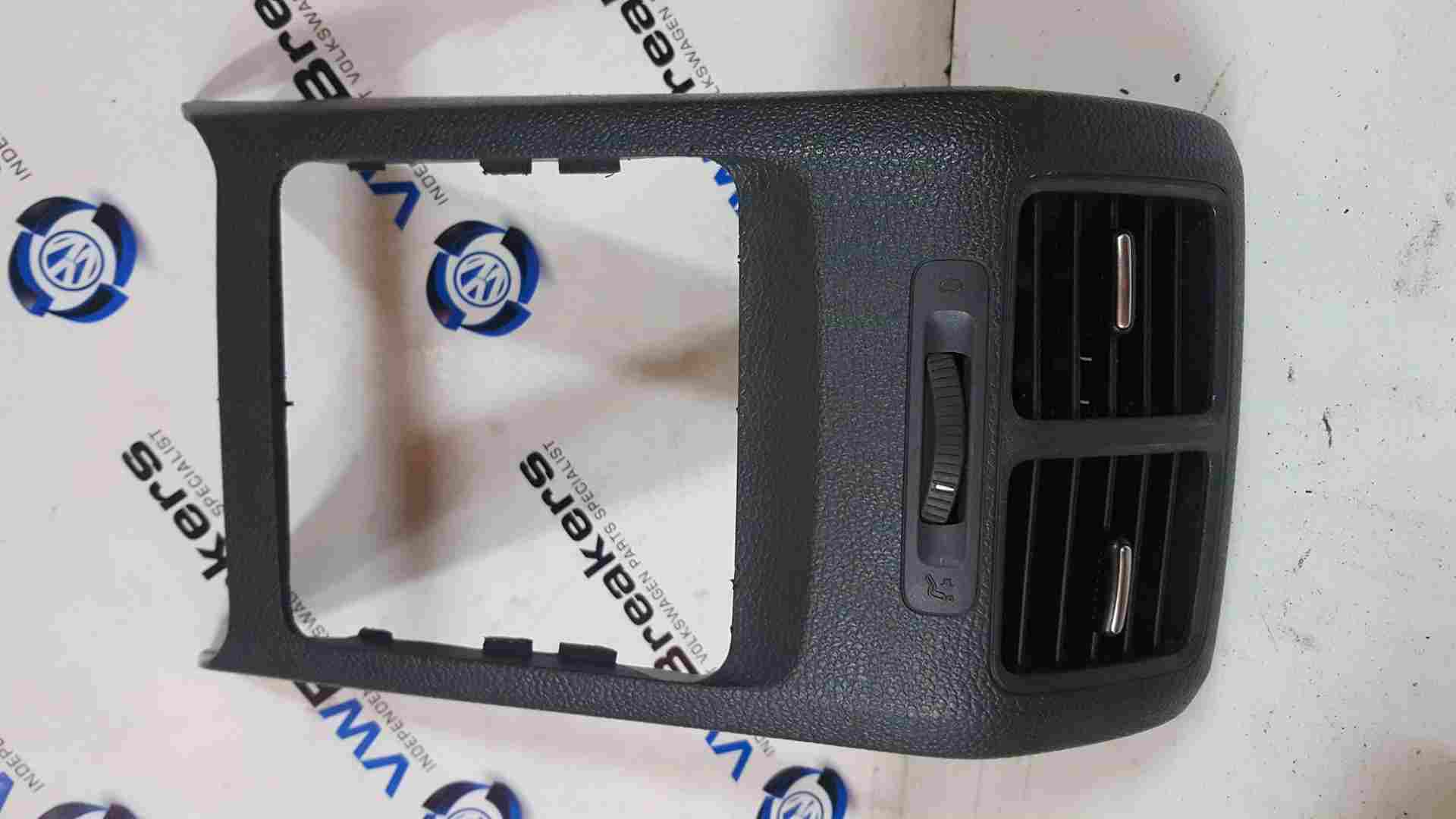 Volkswagen Golf MK6 2009-2012 Rear Heater Vent 1K5863289E