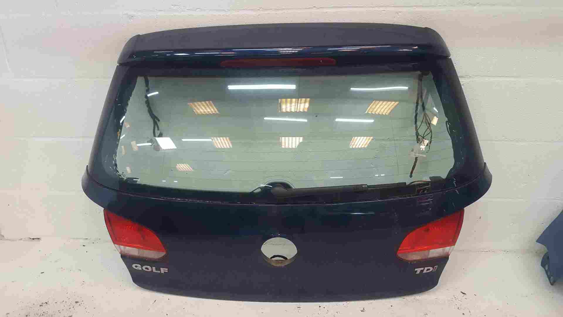 Volkswagen Golf MK6 2009-2012 Rear Tailgate Boot Lid Blue Ld5q + Inner Lights