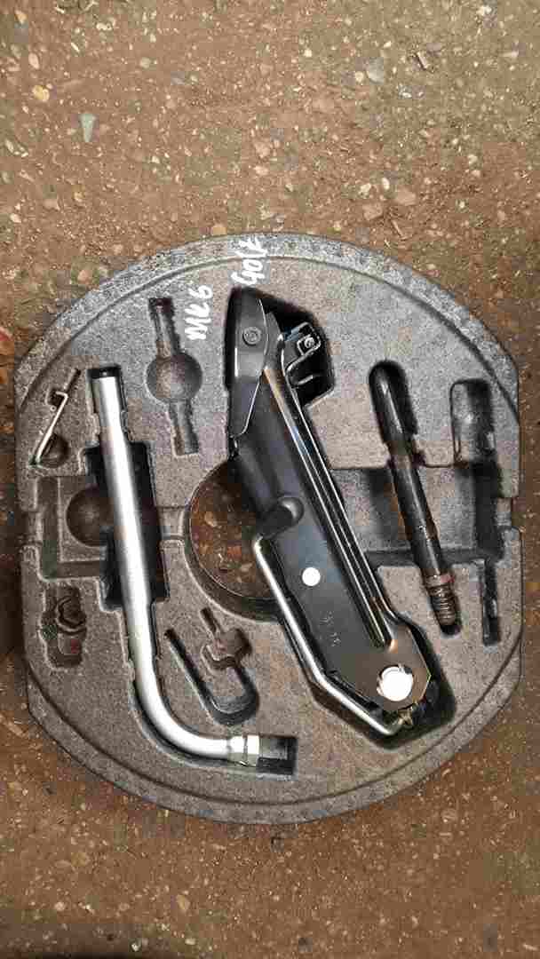 Volkswagen Golf MK6 2009-2012 Spare Jack Set Kit