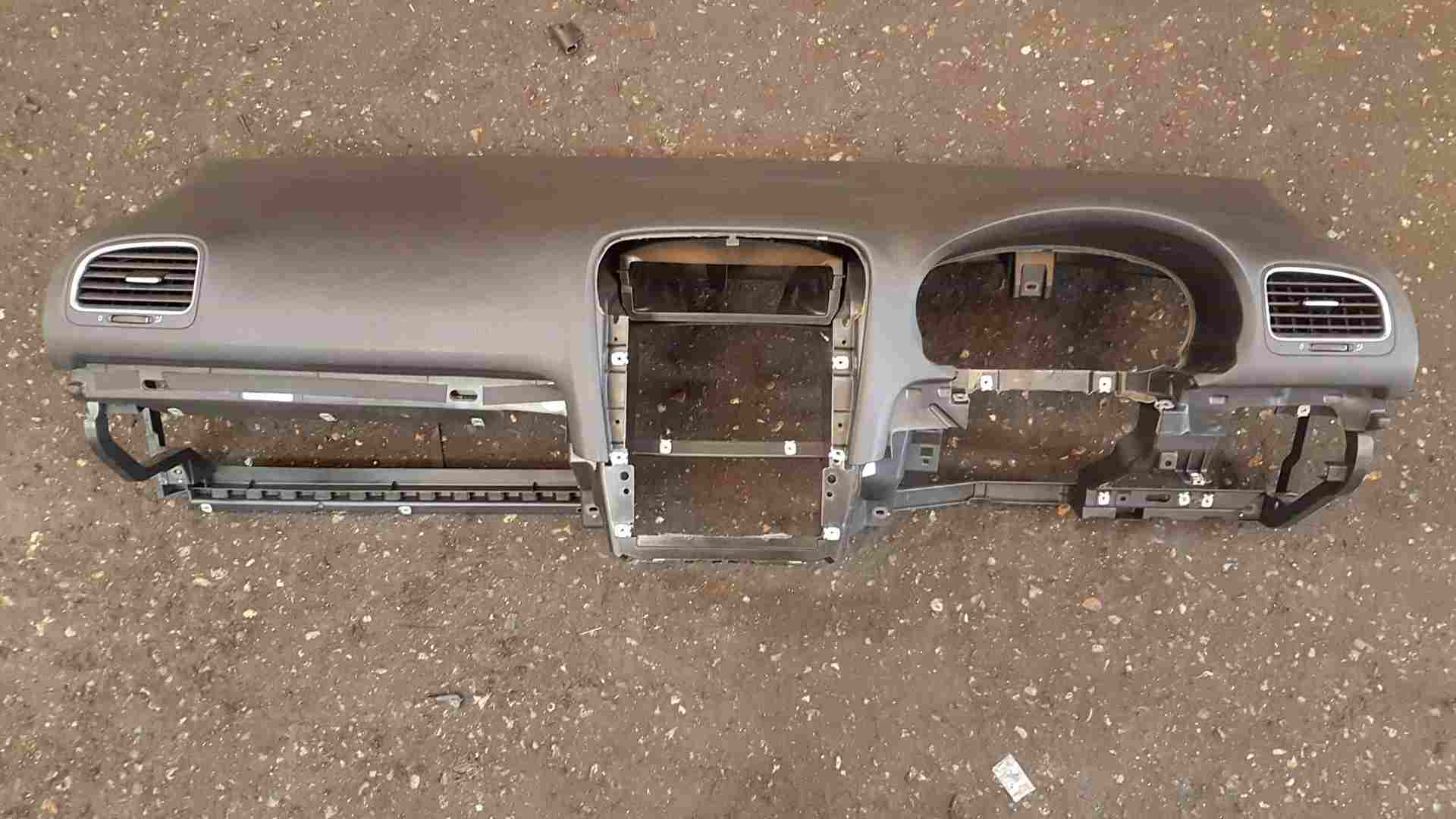 Volkswagen Golf MK6 2009-2012 Whole Dashboard Passenger + BAG 