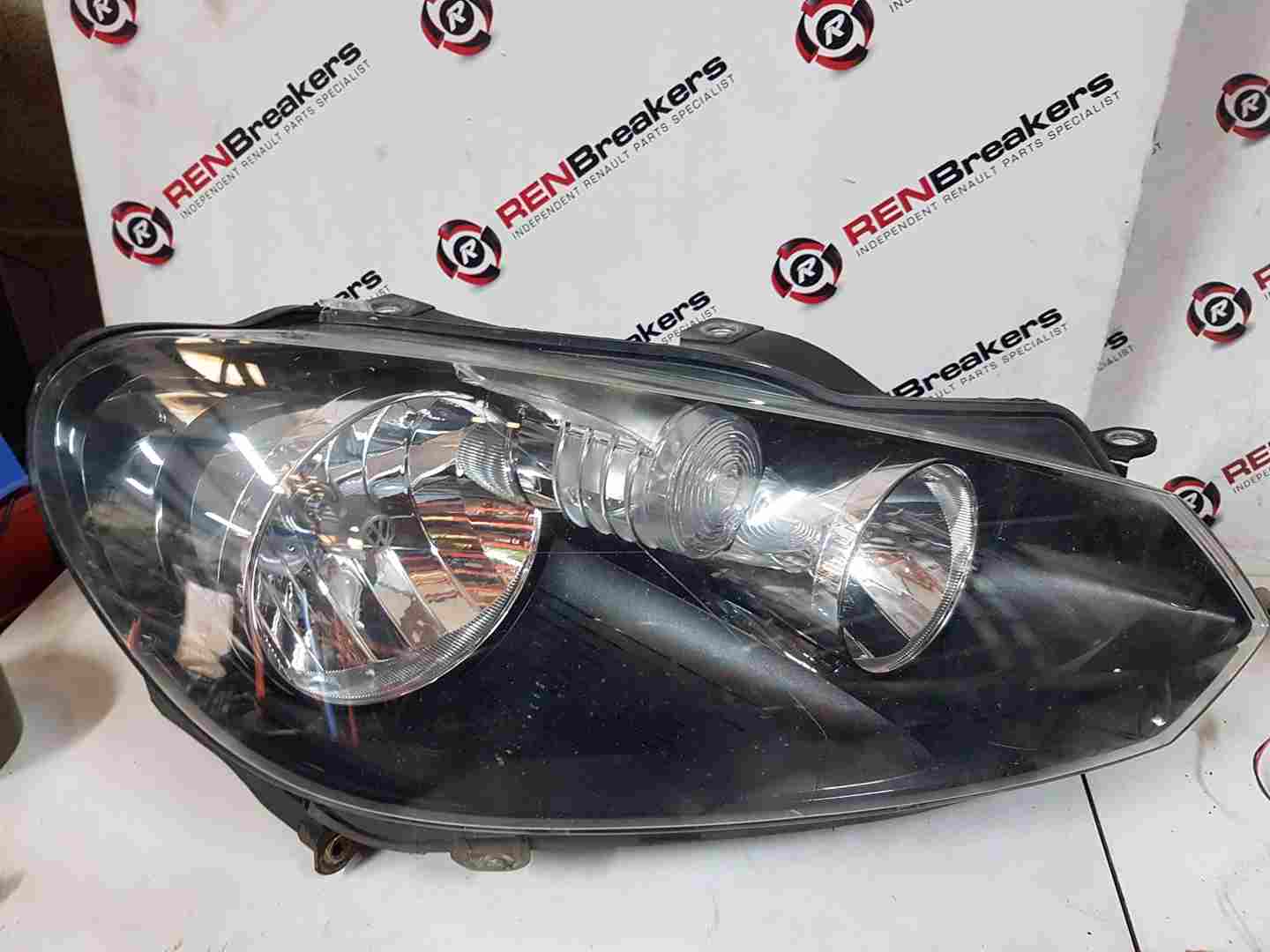 Volkswagen Golf MK6 Convertible 2009-2012 Drivers OSF Front Headlight Black Back