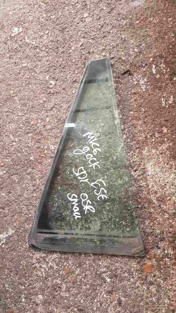 Volkswagen Golf MK6 Estate 2009-2012 Drivers OSR Small Rear Window Glass 5Dr
