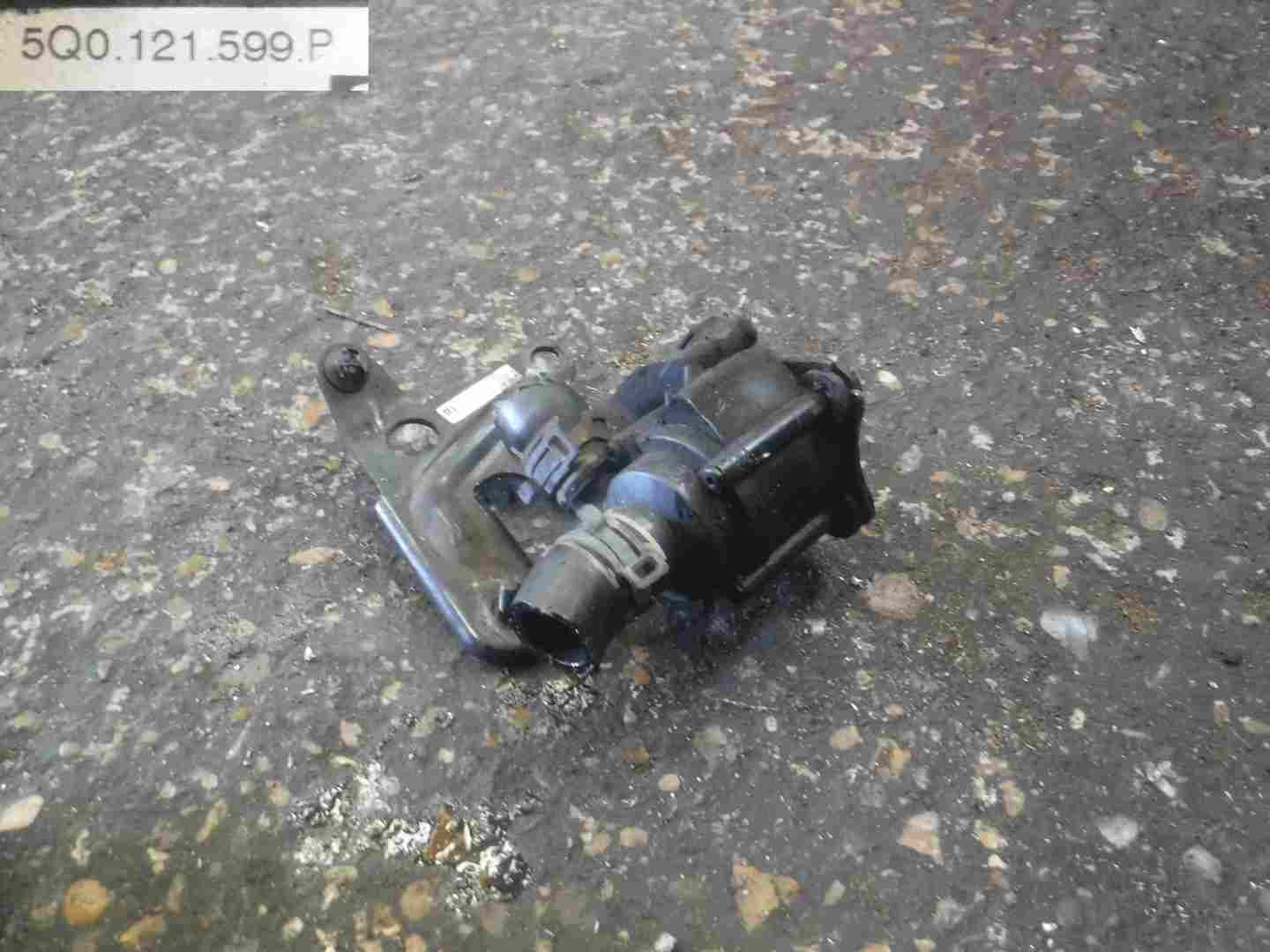 Volkswagen Golf MK7 2012-2017 1.6 TDI Additional Aux Water Pump Extra 5Q0121599p