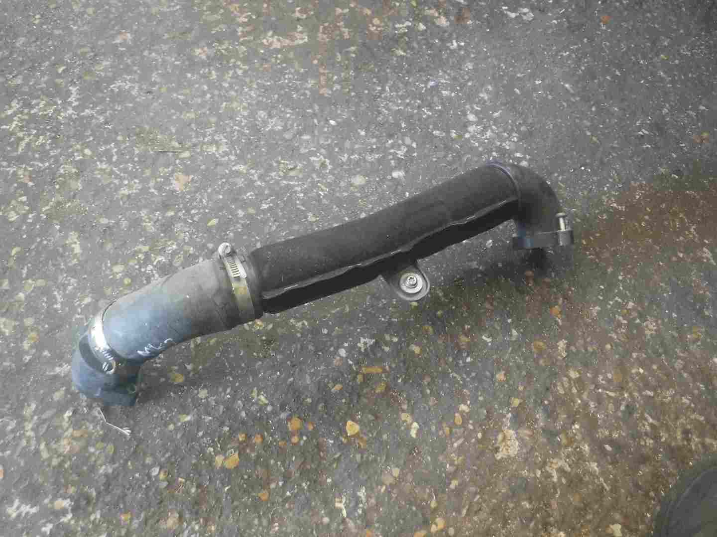 Volkswagen Golf MK7 2012-2017 1.6 TDi Turbo Intercooler Pipe Pressure Hose