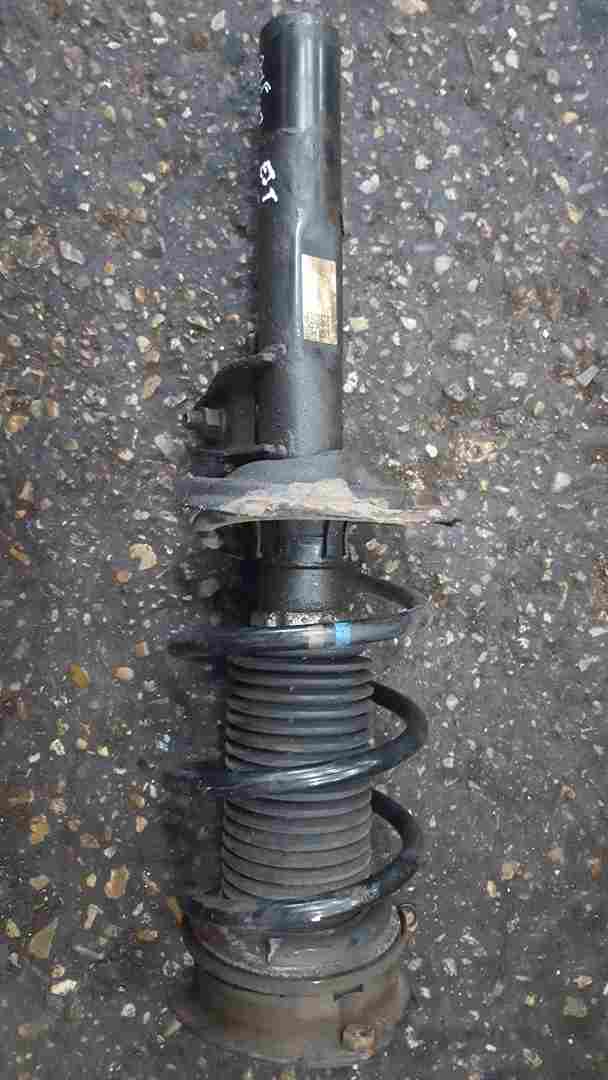 Volkswagen Golf MK7 2012-2017 2.0 TDI Drivers Passenger Os Ns Front Spring Strut