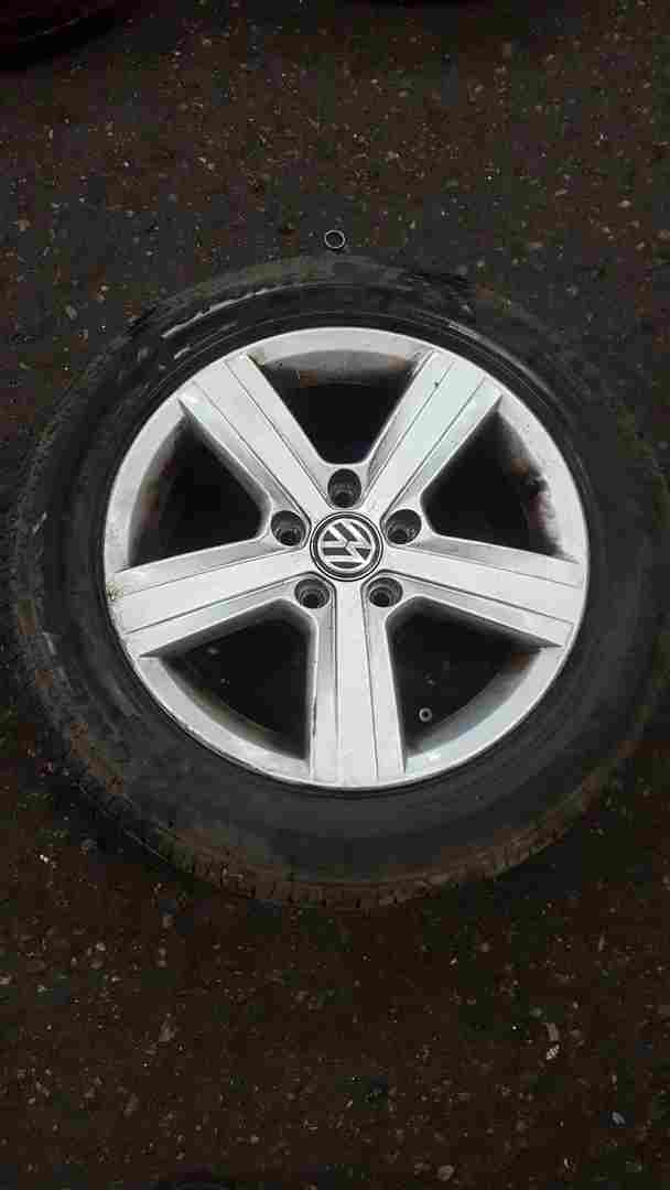 Volkswagen Golf MK7 2012-2017 Alloy Wheel 16Inch 5G0601025bn 4/5 Good Tyre