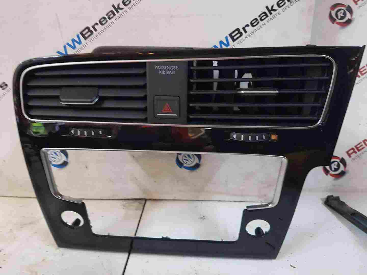 Volkswagen Golf MK7 2012-2017 Centre Heater Vent Gloss Black 5G2819743D