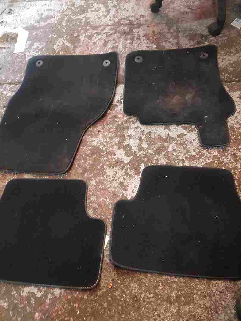 Volkswagen Golf MK7 2012-2017 Floor MAT Mats SET Of 4