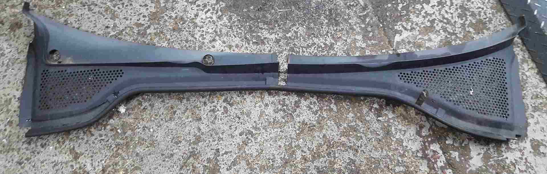 Volkswagen Golf MK7 2012-2017 Front Windscreen Scuttle Plastic Panel  5G2819403B