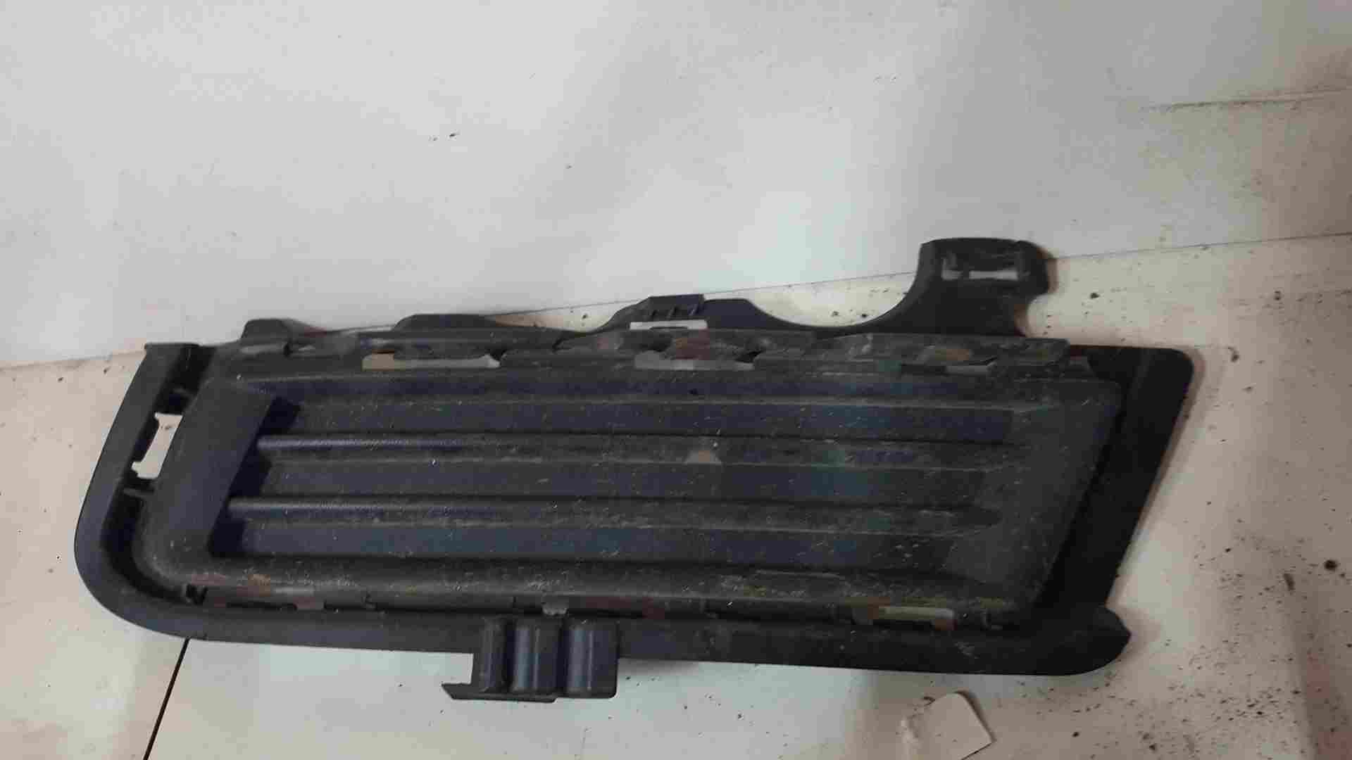Volkswagen Golf MK7 2012-2017 Passenger NSF Front Bumper Grill Insert 5G0853211D