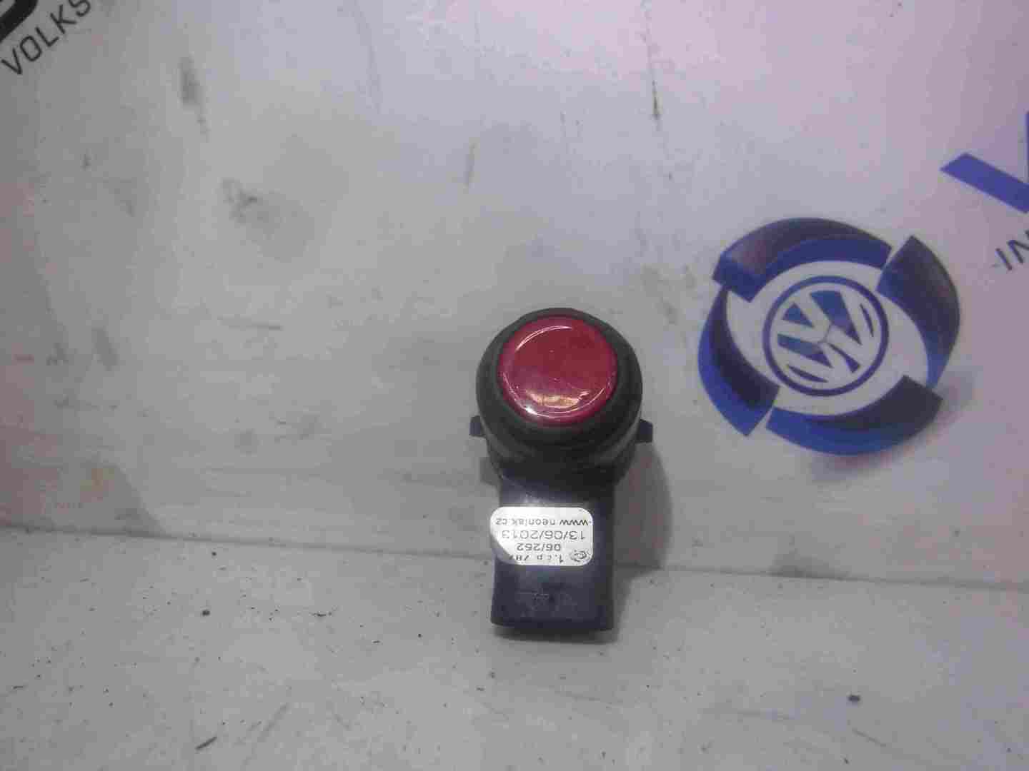 Volkswagen Golf MK7 2012-2017 Rear Bumper Reversing Parking Sensor X1 Red LY3D