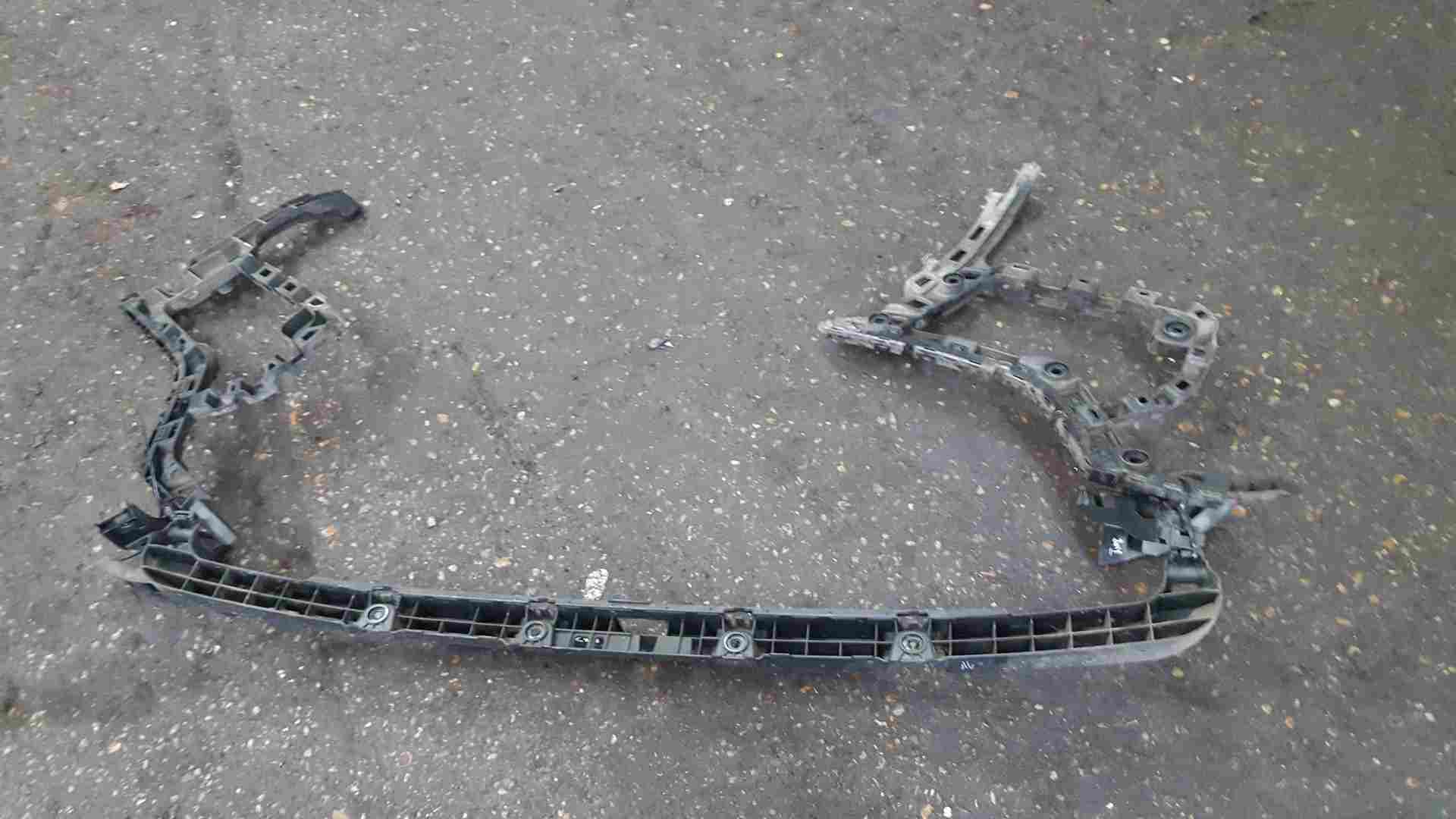 Volkswagen Golf MK7 Estate 2013-2016 Rear Bumper Bracket Plastics Side 
