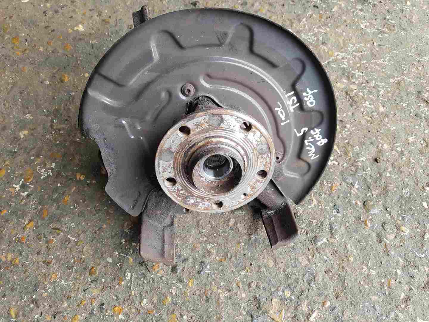 Volkswagen Golf Mk7.5 2017-2020 1.0 tsi Driver front OSf Wheel Hub  