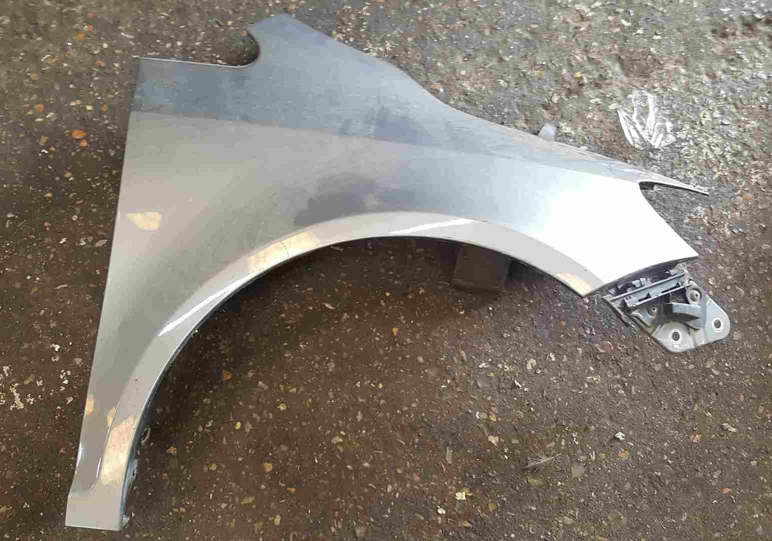 Volkswagen Golf Plus MK5 2003-2009 Drivers OS Wing Grey LA7T