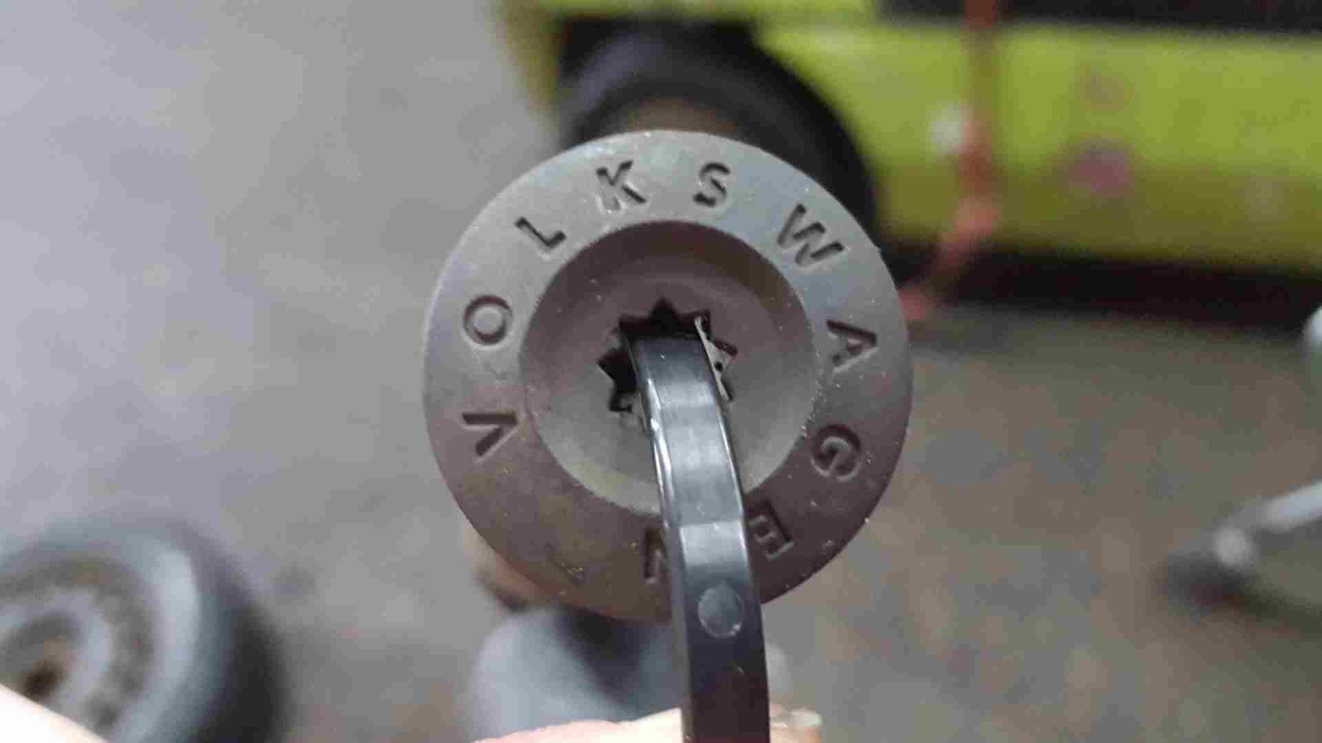 Volkswagen Golf Polo MK5 Mk6 2009-2012 Wheel NUT Cover CAP X20